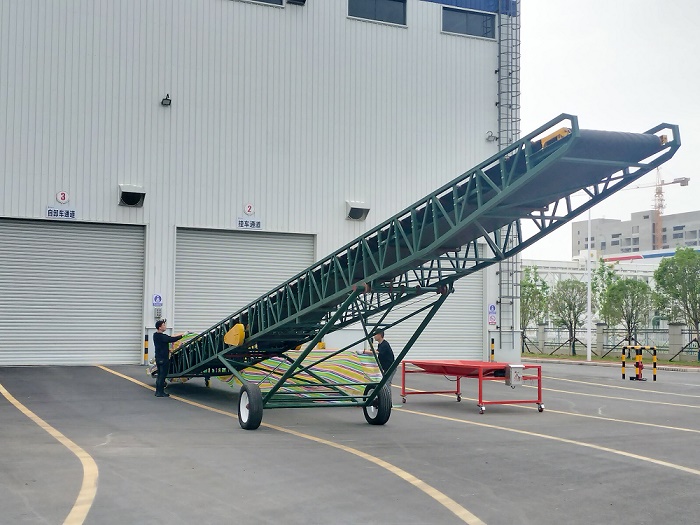 移動式輸送機(jī)